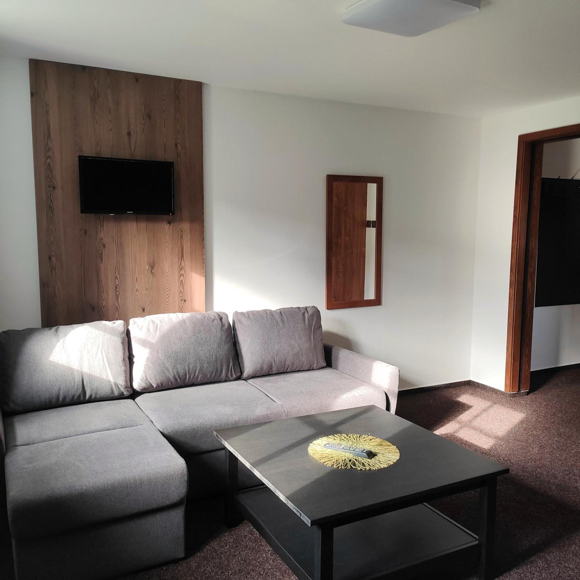 Hotel U Tomíčků Paseky nad Jizerou Exteriér fotografie